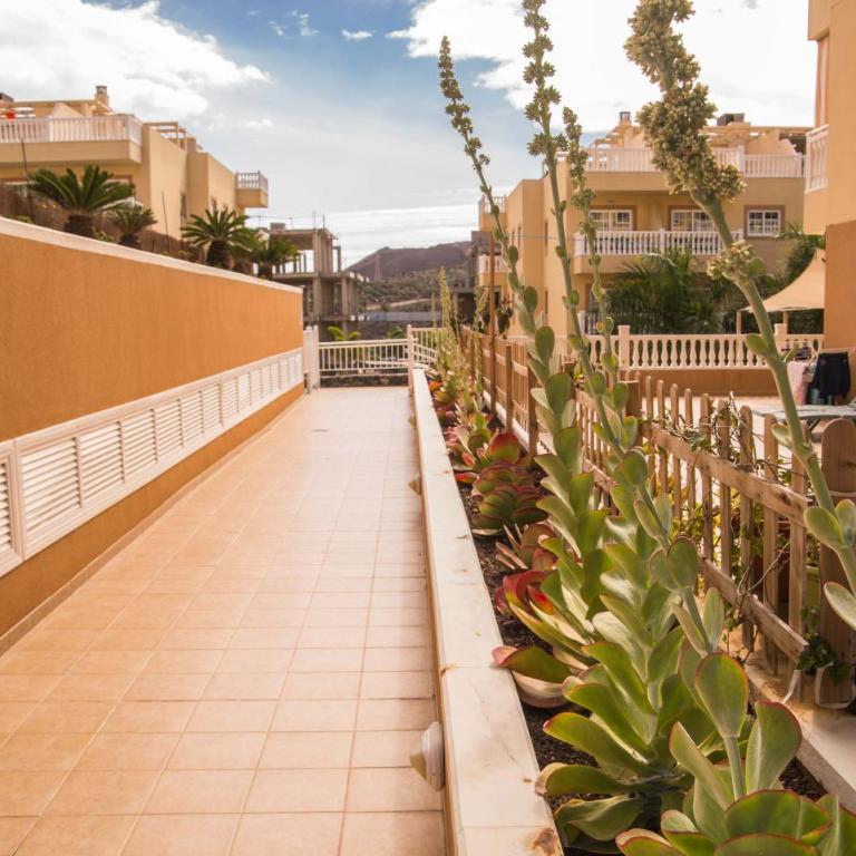 2 Bdr Apartment In Palm Mar PM120 Pool Parking - Apartment with Pool View - 28