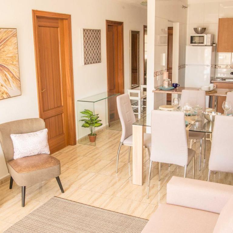 2 Bdr Apartment In Palm Mar PM120 Pool Parking - Apartment with Pool View - 5