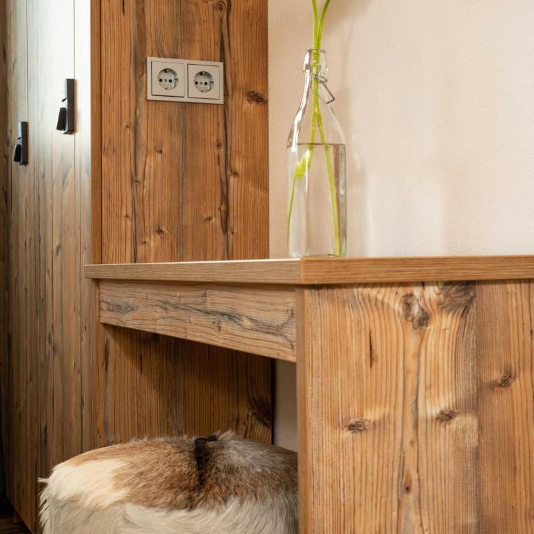 Arena Hostel Allgäu - Doppelzimmer mit eigenem Bad - 1