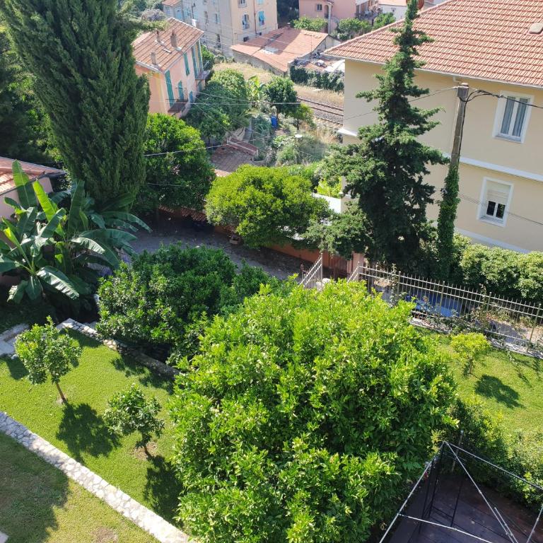 The blue house, lovely apartment in the Côte d'Azur for 6 people - Apartment - 31