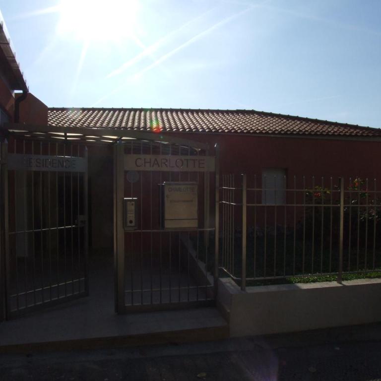 The blue house, lovely apartment in the Côte d'Azur for 6 people - Apartment - 37