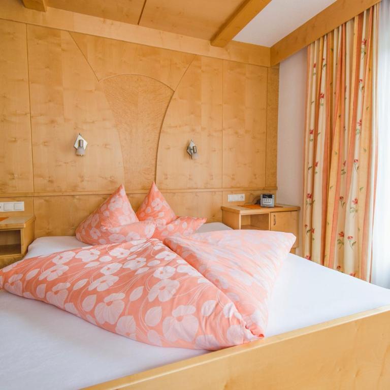 LEOPOLDINE Apart Zimmer - Doppelzimmer mit Balkon - 4