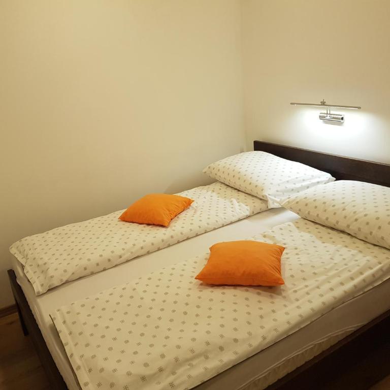 Pansion River - Budget Double Room - With Roof Window - 1