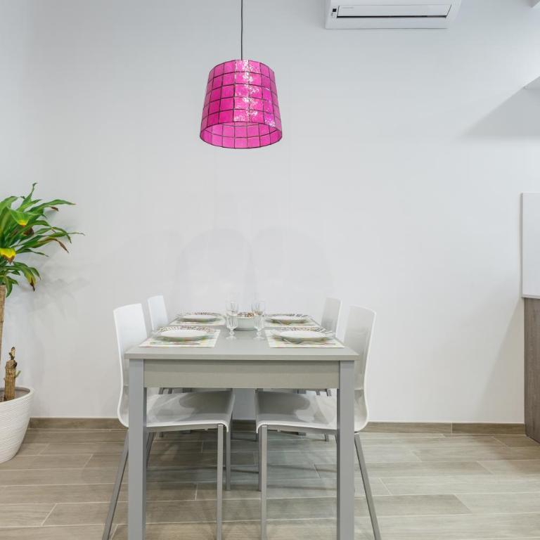 Beautiful Apartment 20 minutes from city center - Apartamento - 4