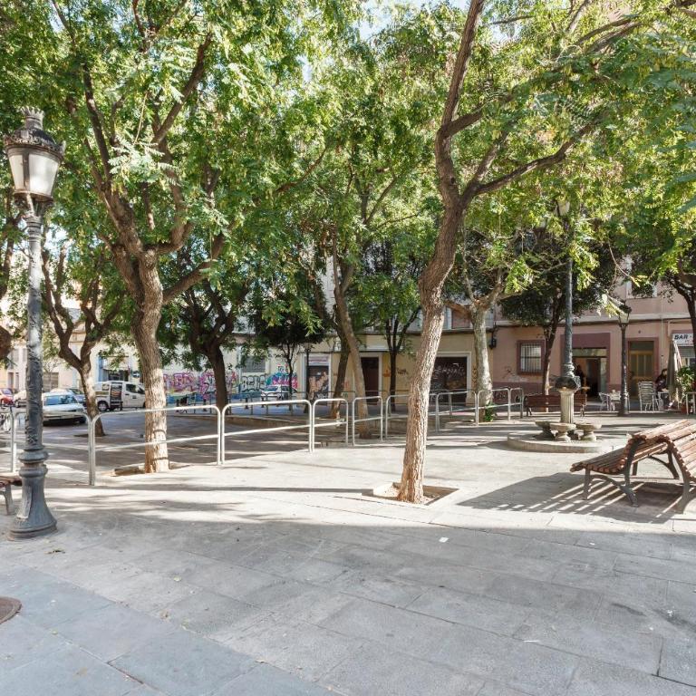 Beautiful Apartment 20 minutes from city center - Apartamento - 21
