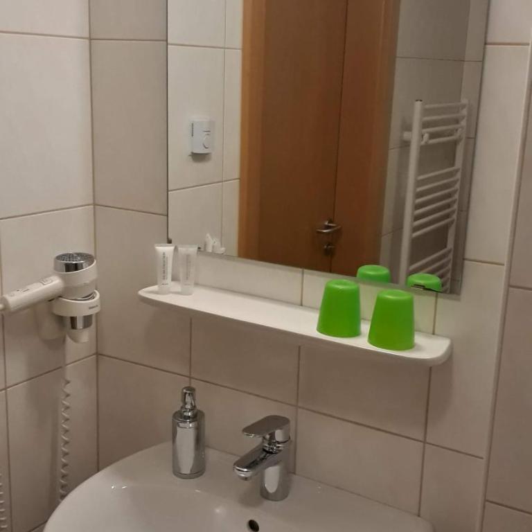 Eckenhof - Doppelzimmer mit Terrasse - 9