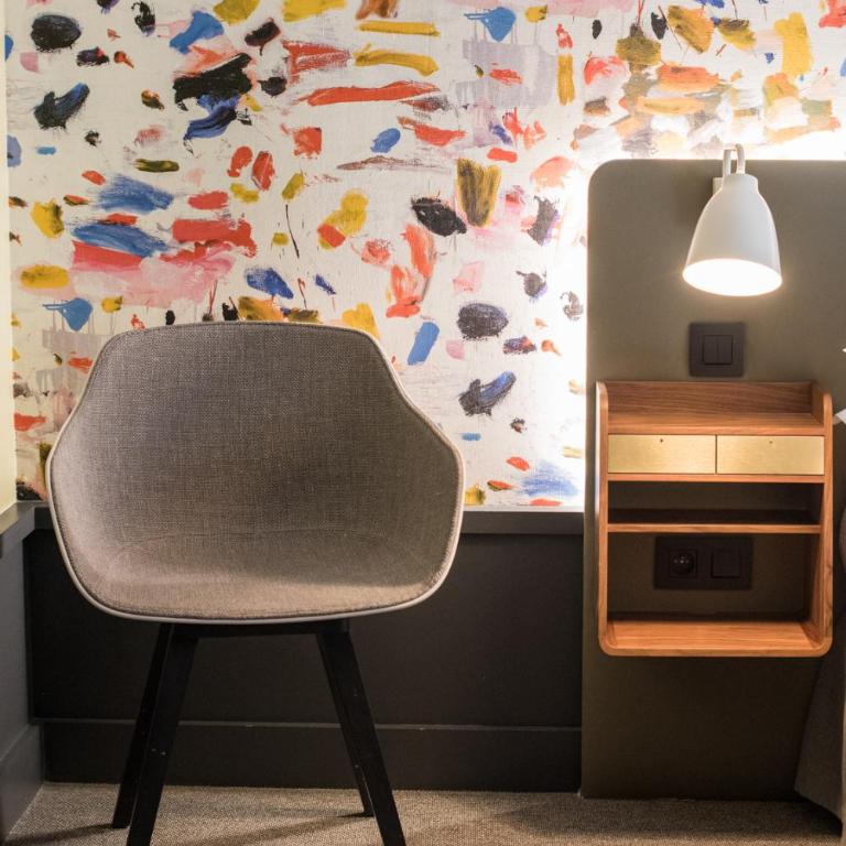 Hôtel Des Artistes - Chambre Double Confort - 9
