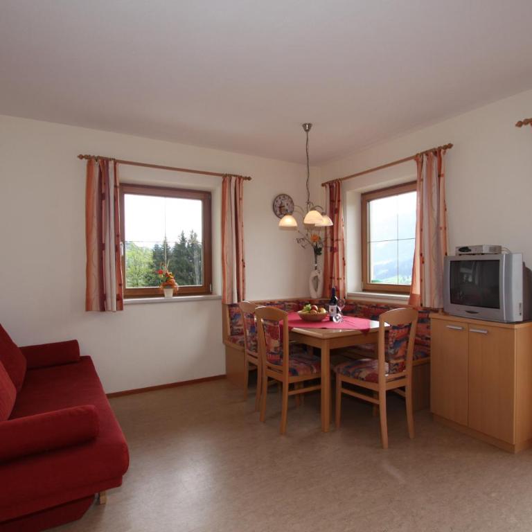 Bauernhof Hundbichl - Standard Apartment mit 2 Schlafzimmern und Balkon - 1