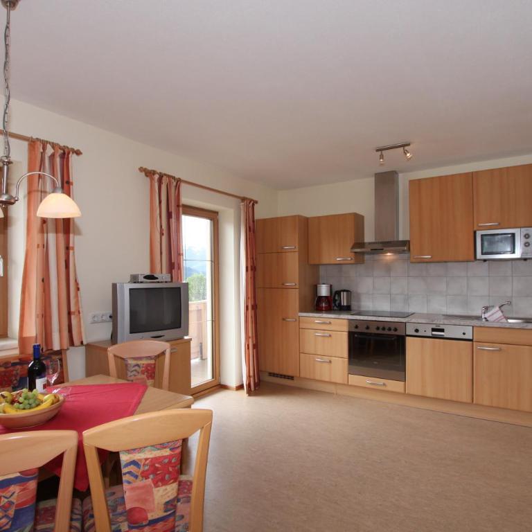 Bauernhof Hundbichl - Standard Apartment mit 2 Schlafzimmern und Balkon - 2