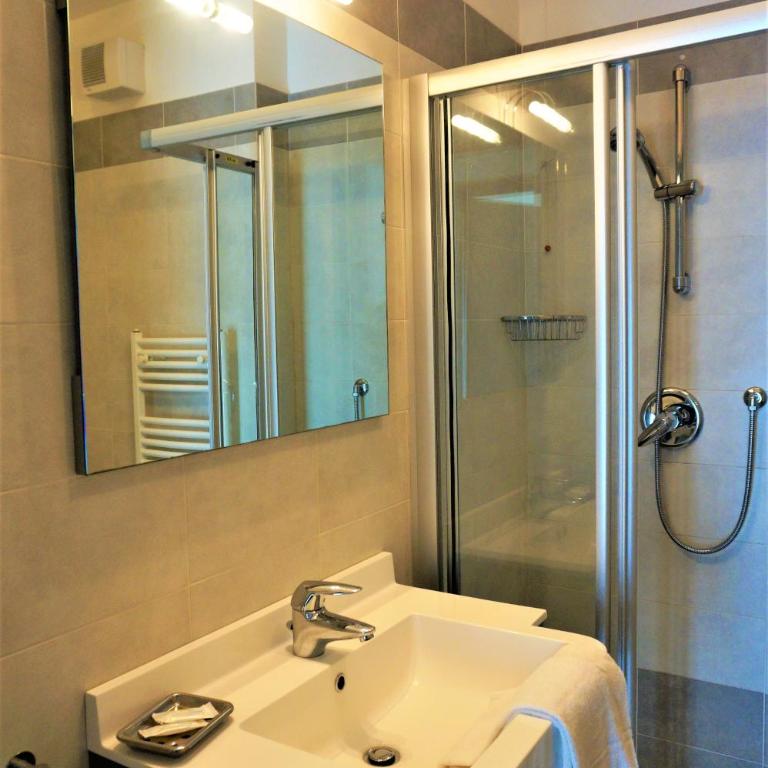Apartment Gardasee 2 - Holiday Home Garda Trentino - Appartamento - 32