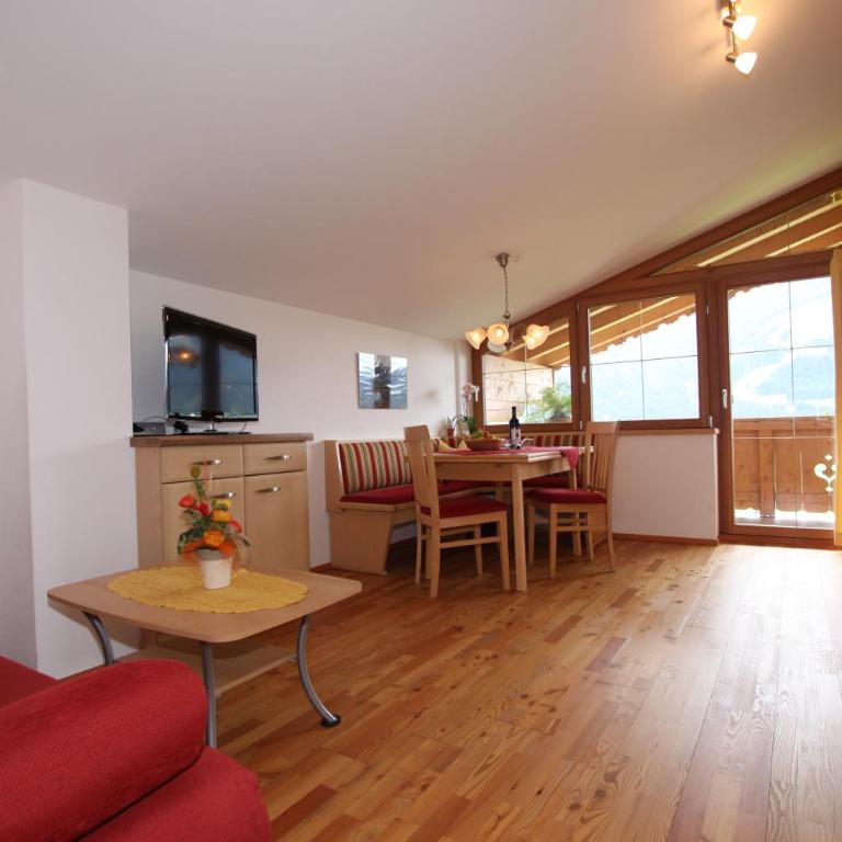 Bauernhof Hundbichl - Dachgeschoss-Apartment mit 2 Schlafzimmern und Balkon - 3