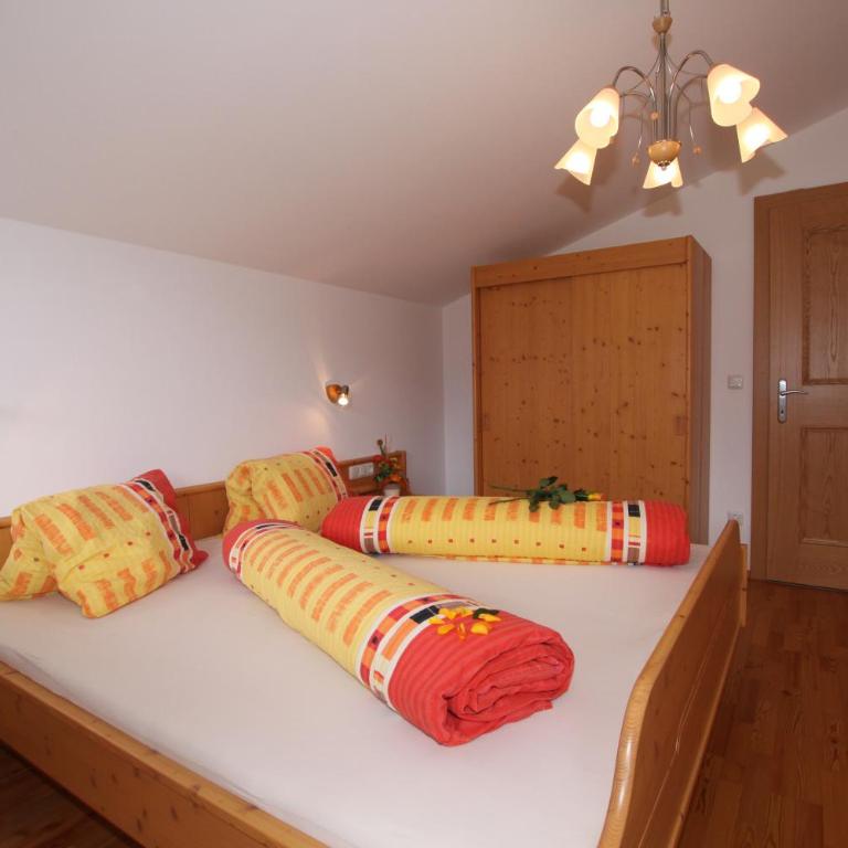 Bauernhof Hundbichl - Dachgeschoss-Apartment mit 2 Schlafzimmern und Balkon - 6