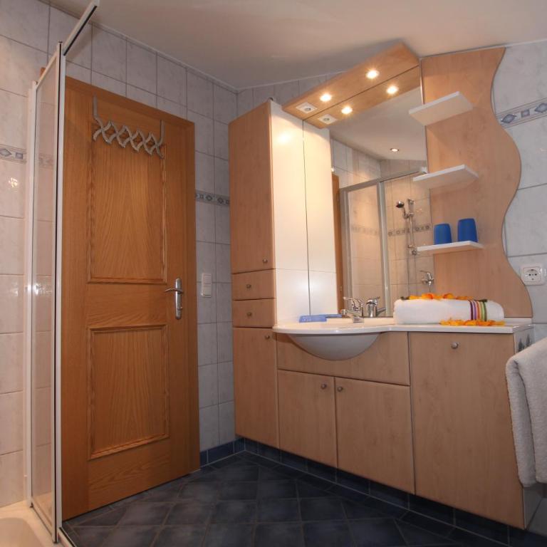 Bauernhof Hundbichl - Dachgeschoss-Apartment mit 2 Schlafzimmern und Balkon - 8
