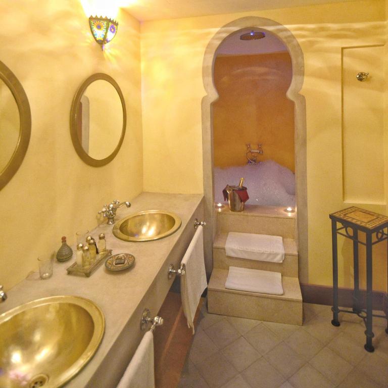 Alcoba del Rey de Sevilla - Queen Suite with Spa Bath - 4
