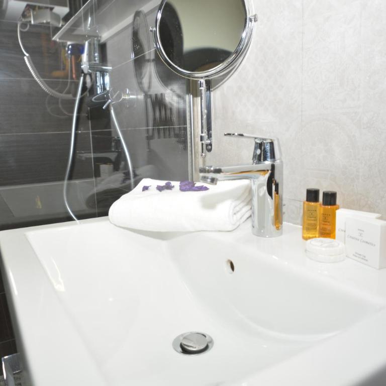 Apart Hotel Family - Studio Apartman - 9