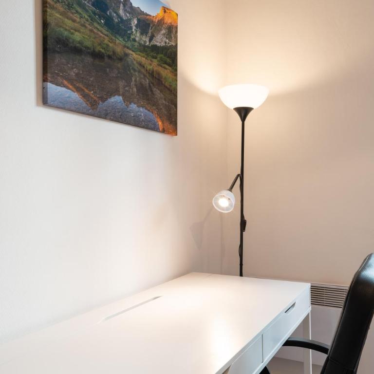 Appartement cœur de ville - Wifi - Lave-sèche linge - Appartement - 12