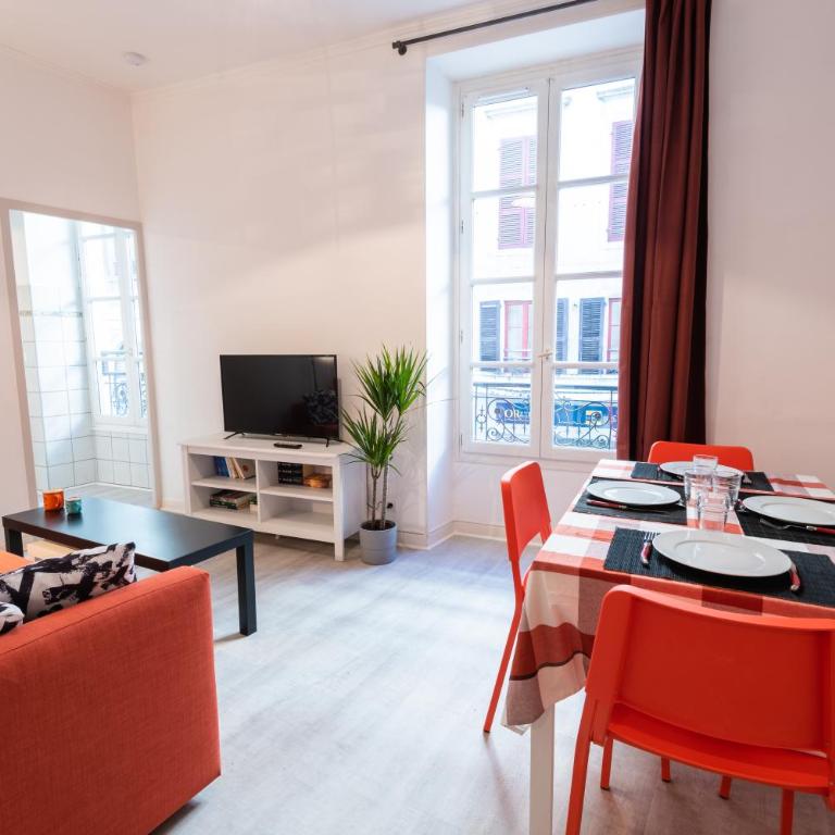 Appartement cœur de ville - Wifi - Lave-sèche linge - Appartement - 1