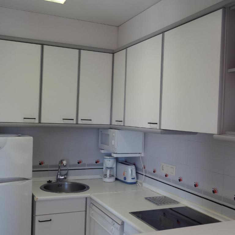 Apartamentos Blaumar - Two-Bedroom Apartment - 12