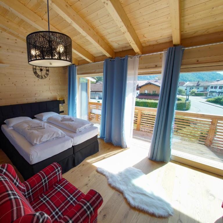 Design Hotel ALPENLIEBE - - - - Boutique-Flair - - - - - Superior Zimmer mit Kingsize-Bett und Balkon - 4