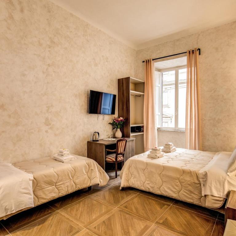 AMICI GUESTHOUSE - Camera Tripla Deluxe - 1
