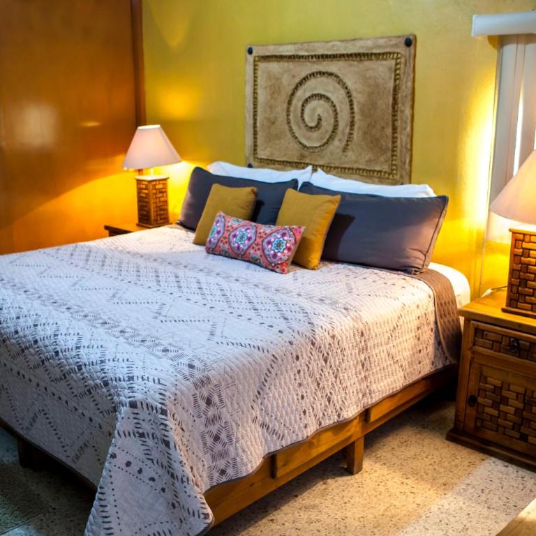 Meson de San Andres - King Room - 4