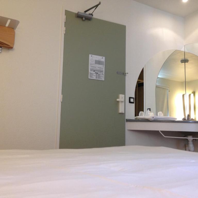 ibis Budget Caen Centre Gare - Chambre Triple - 10