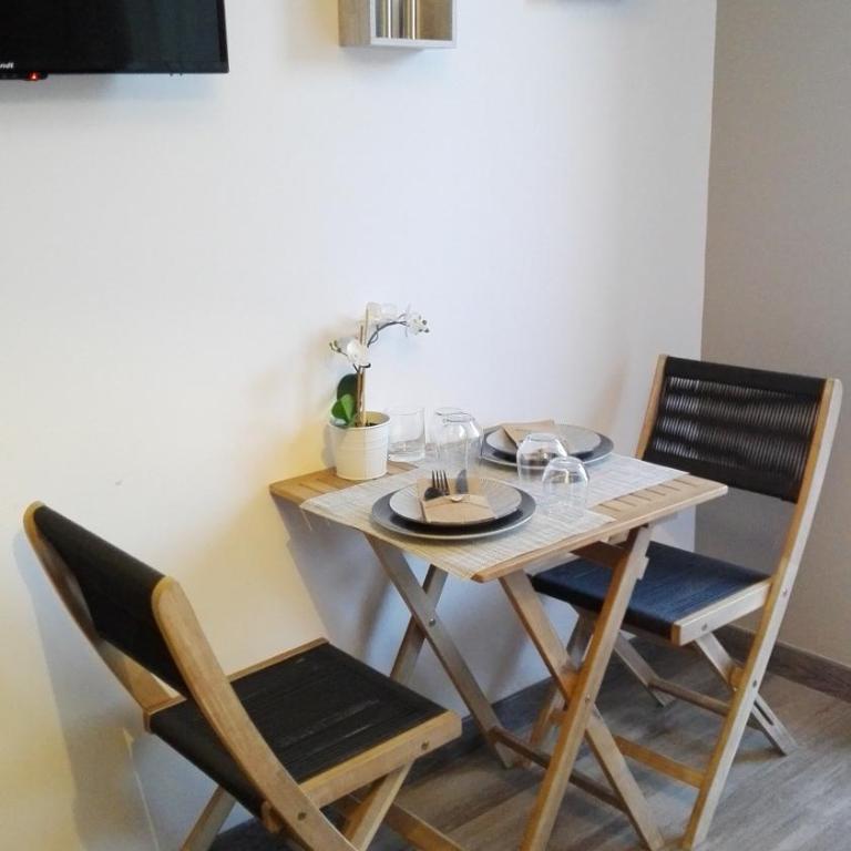 Sweet Home Studio Aix en Pce, clim,terrasse,piscine,pkg gratuit - Studio avec Terrasse - 7