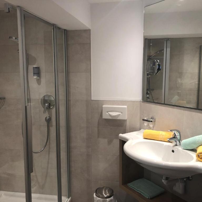 Hotel Garni Central - Zimmer - Studios - Apartments - Studio-Apartment - 5