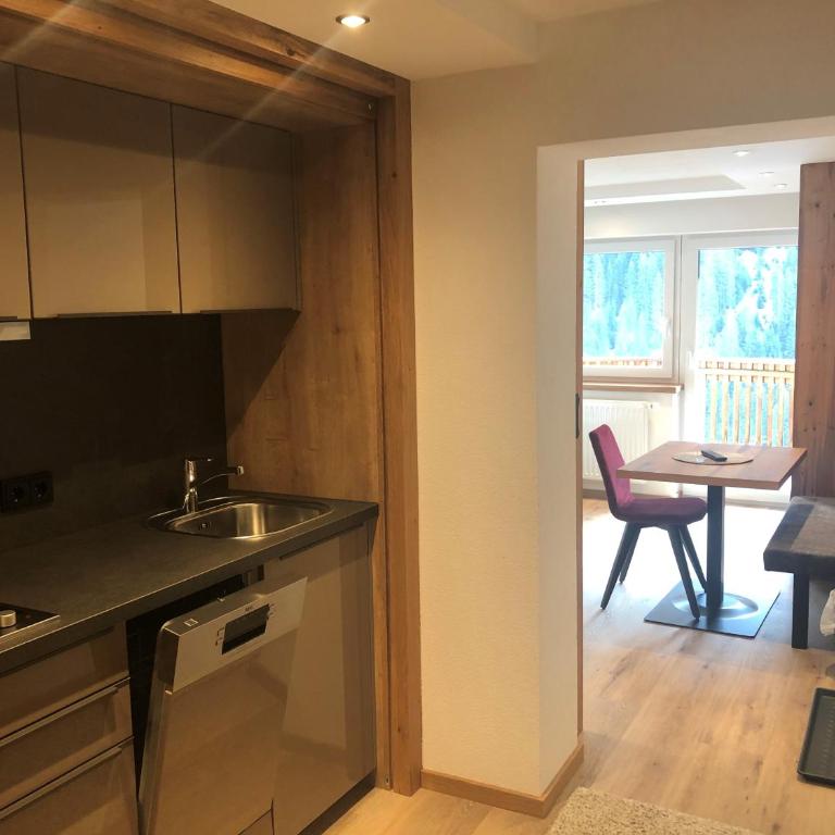 Hotel Garni Central - Zimmer - Studios - Apartments - Studio-Apartment - 2