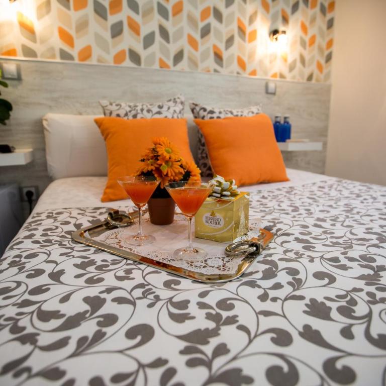 Bloom Inn Madrid - Small Double Room - 2