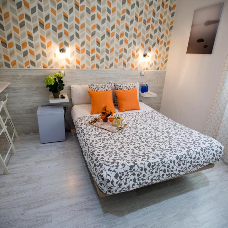 Bloom Inn Madrid - Small Double Room - 1