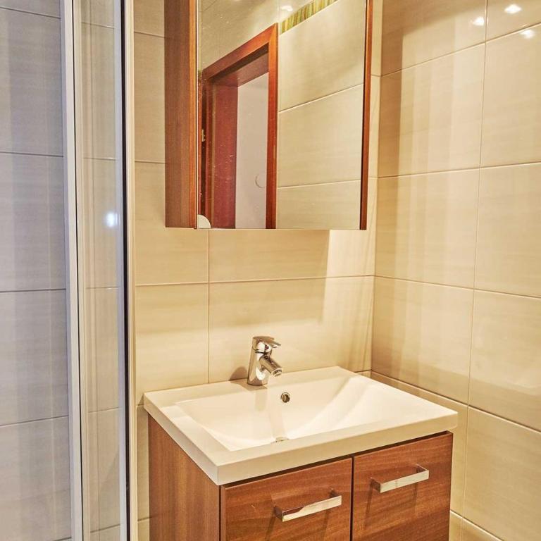 Wohnen im Kolonialstil inklusive Tiefgarage, kontaktloser Check-in - Apartment - 15