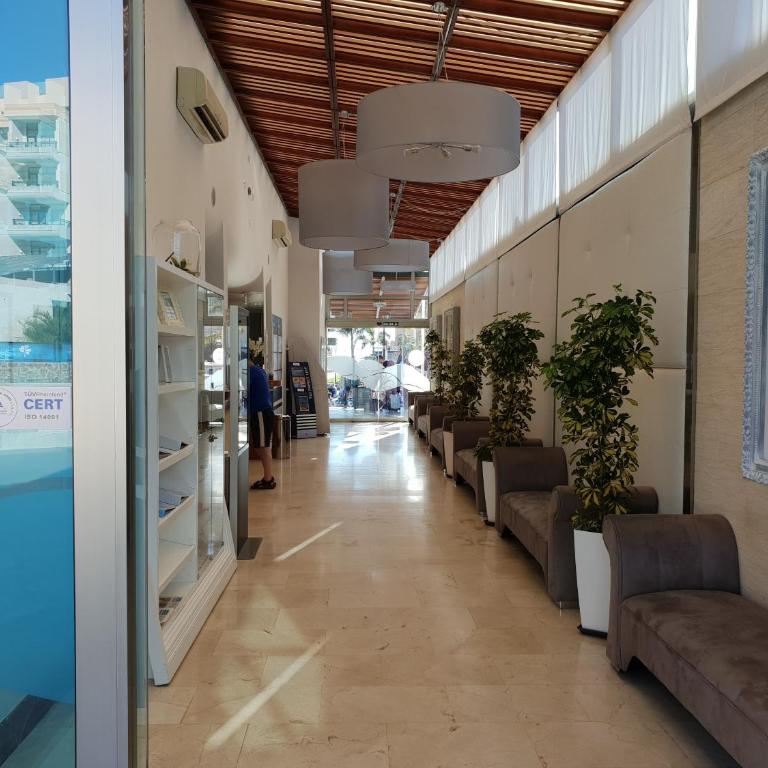 Apartamentos Playa Feliz - Apartamento con 2 dormitorios y vistas frontales al mar - 54