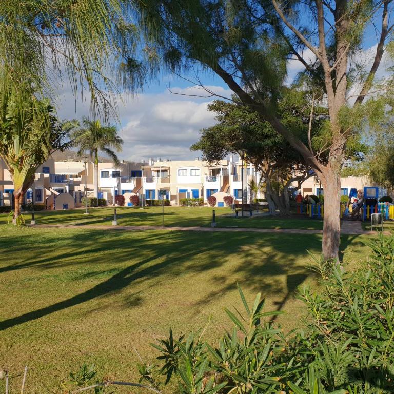 Apartamentos Playa Feliz - Apartamento con 2 dormitorios y vistas frontales al mar - 43