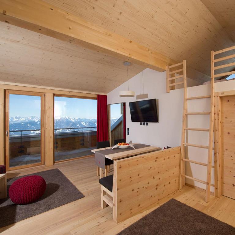 Alpinhotel Pacheiner - Apartment mit 2 Schlafzimmern, einem Balkon und Bergblick - 3