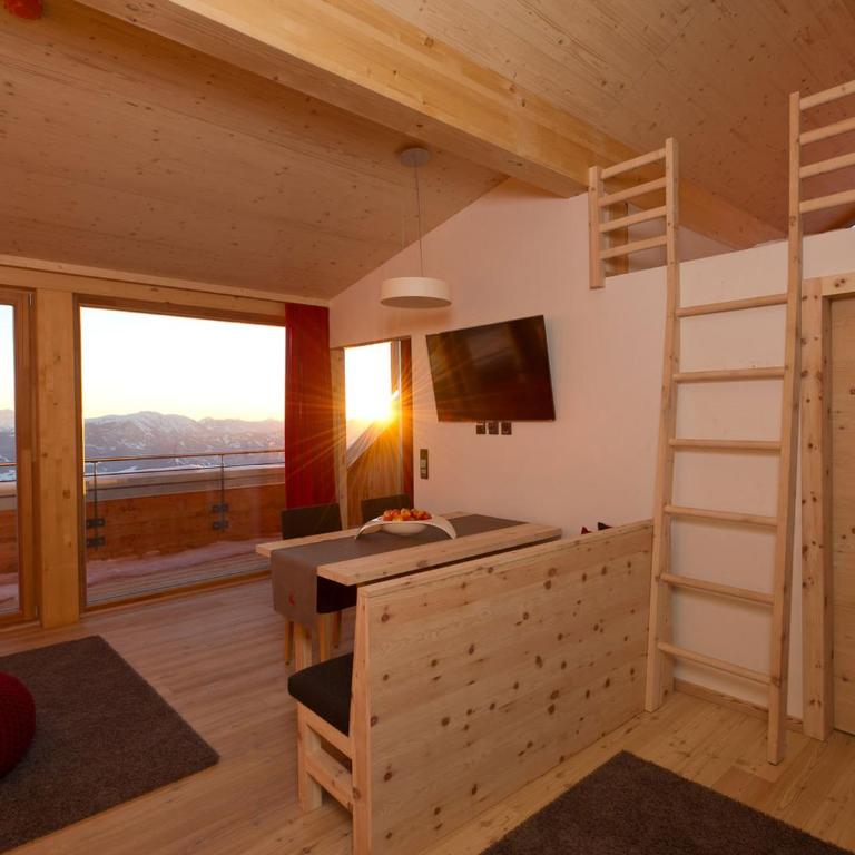 Alpinhotel Pacheiner - Apartment mit 2 Schlafzimmern, einem Balkon und Bergblick - 4