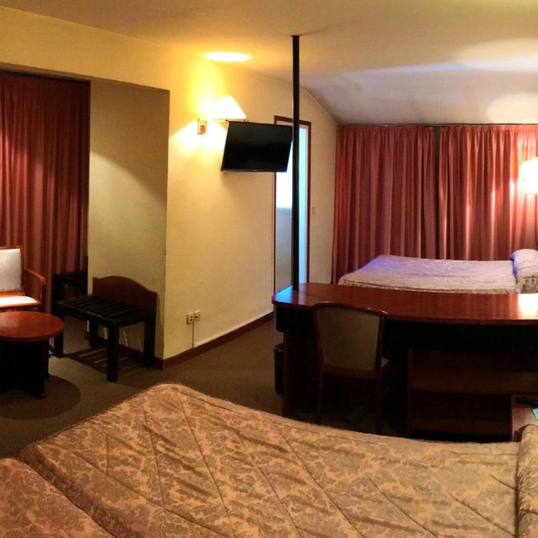 Hotel Roc Del Castell - Habitación Cuádruple con bañera - 3