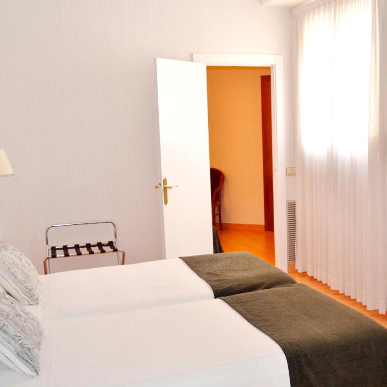 Hotel Ultonia - Habitación cuádruple - 3