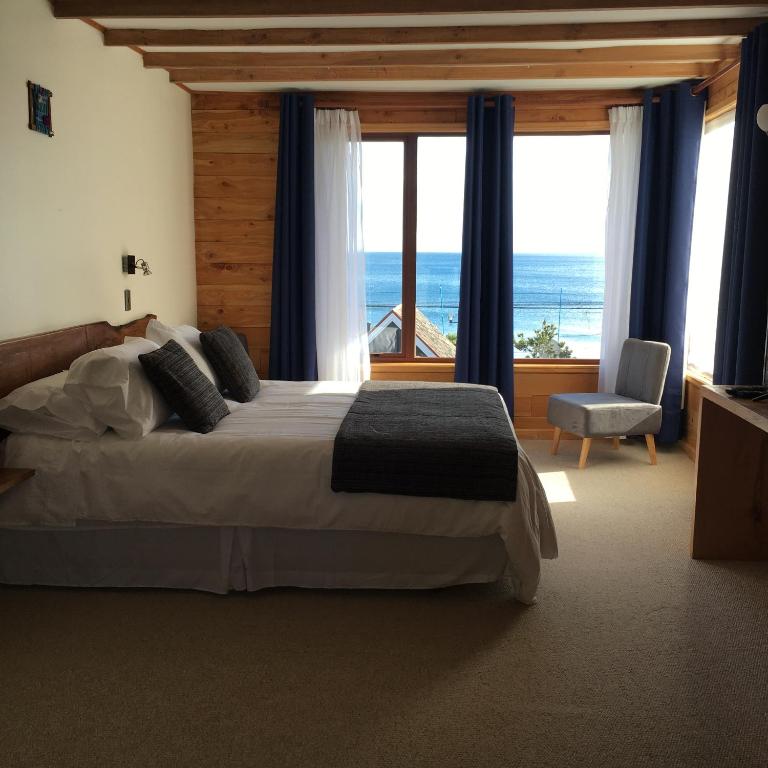 Puerto Austral - Standard Double Room - 4