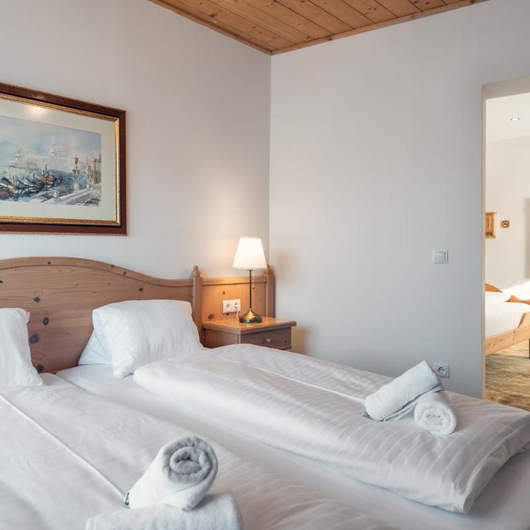 Die feine Herberge - Dreibettzimmer mit Balkon - 7