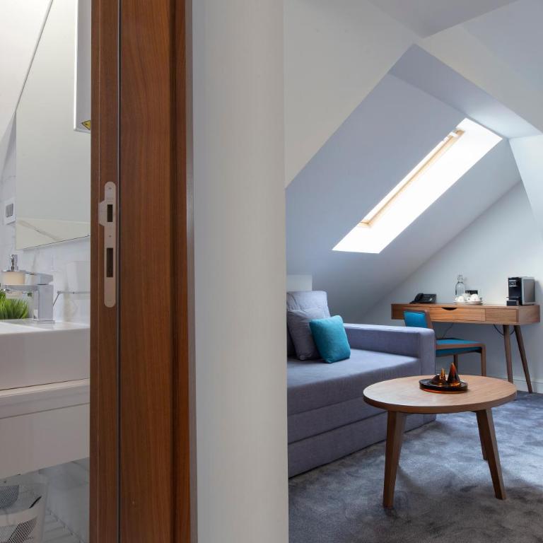 Public House Hotel - Apartman sa 2 Spavaće Sobe i Besplatnim Parkingom - 3