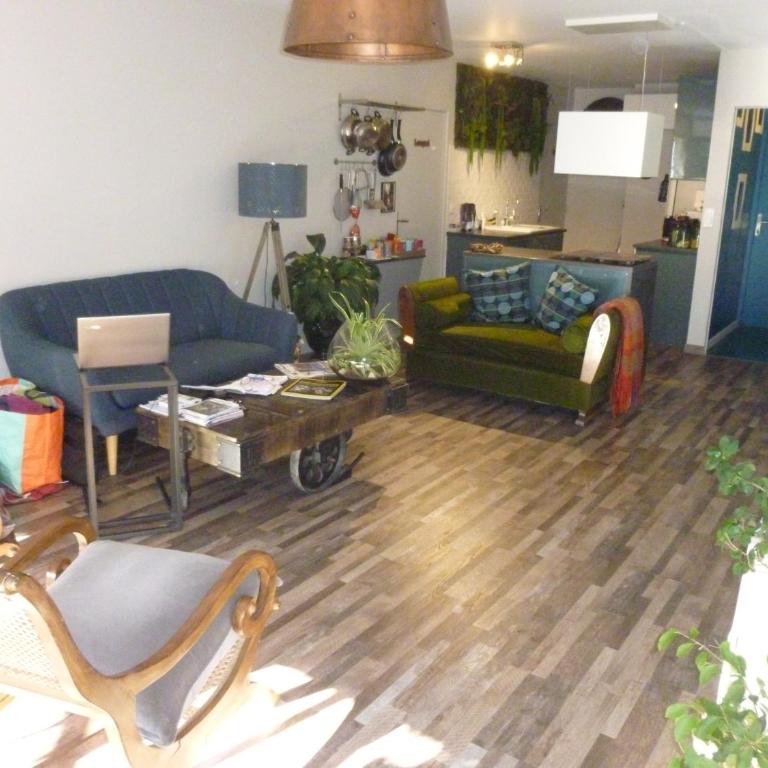 1 Chambre, 1 P'tit dèj', 1 Sourire - Chambre Double avec Lit King-Size et Salle de Bains Privative - 14