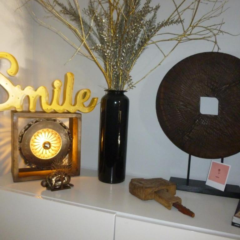 1 Chambre, 1 P'tit dèj', 1 Sourire - Chambre Double avec Lit King-Size et Salle de Bains Privative - 5