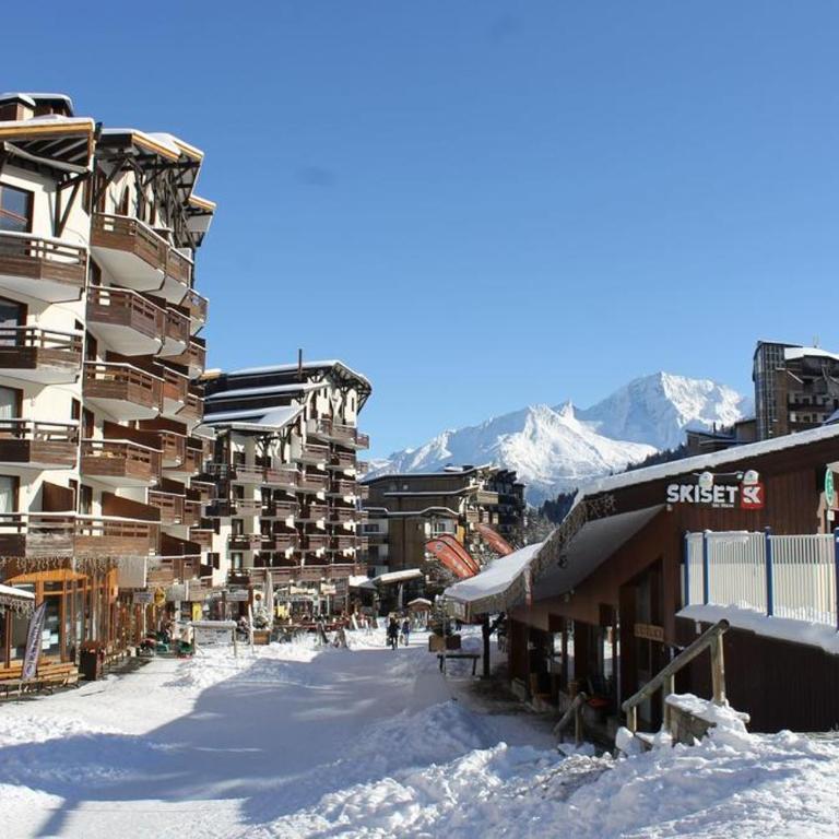 Appartement La Tania 2 pièces garage dans chalet pied pistes - Apartment - 4
