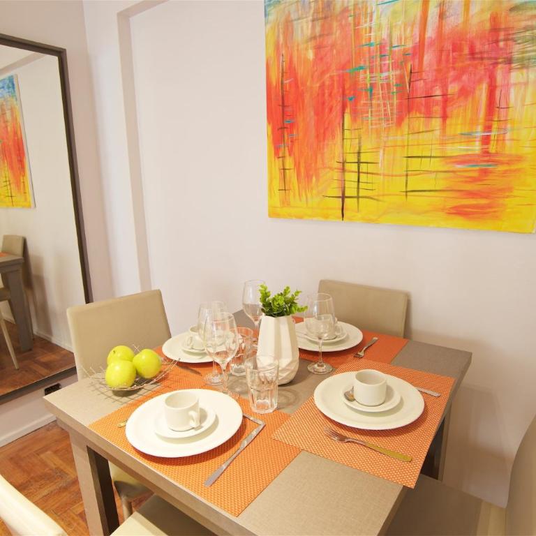 Riobamba Street - Apartment with Balcony - 4