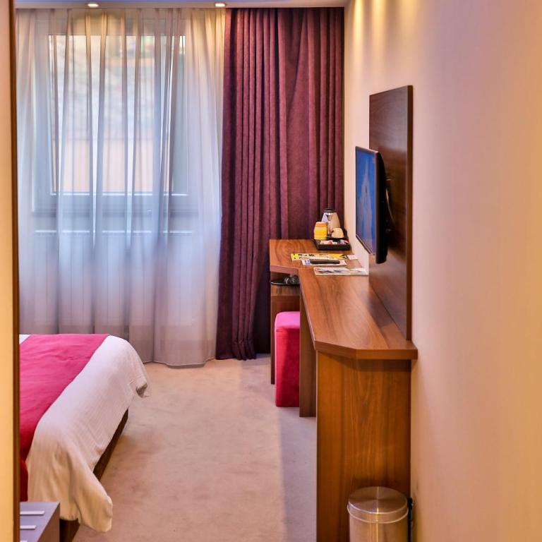 Boutique Hotel Golden Star - Dvokrevetna Soba sa Bračnim Krevetom - 8