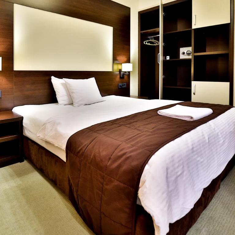 Boutique Hotel Golden Star - Dvokrevetna Soba sa Bračnim Krevetom - 1