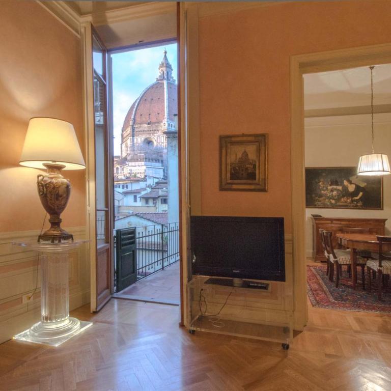 Yome - Your Home in Florence - Appartement 3 Chambres de Luxe avec Terrasse - Bâtiment Séparé - 9