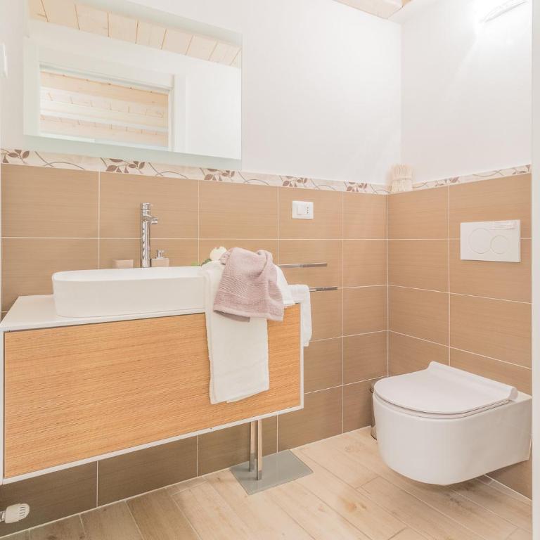 The Sweet Square Flat - Deluxe Apartment - 16