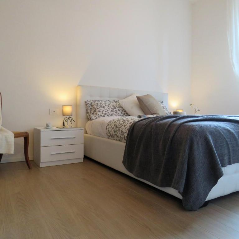 Santa Croce Apartments - Two-Bedroom Apartment - 16